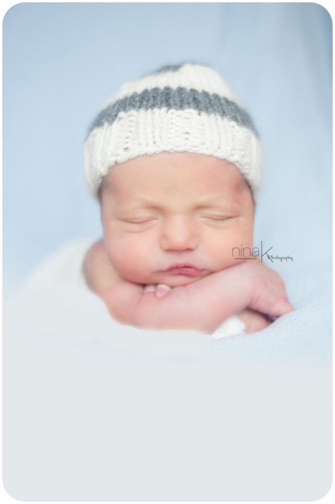 baby with hat photography