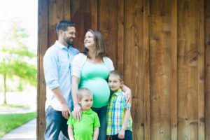 maternity photos with siblings